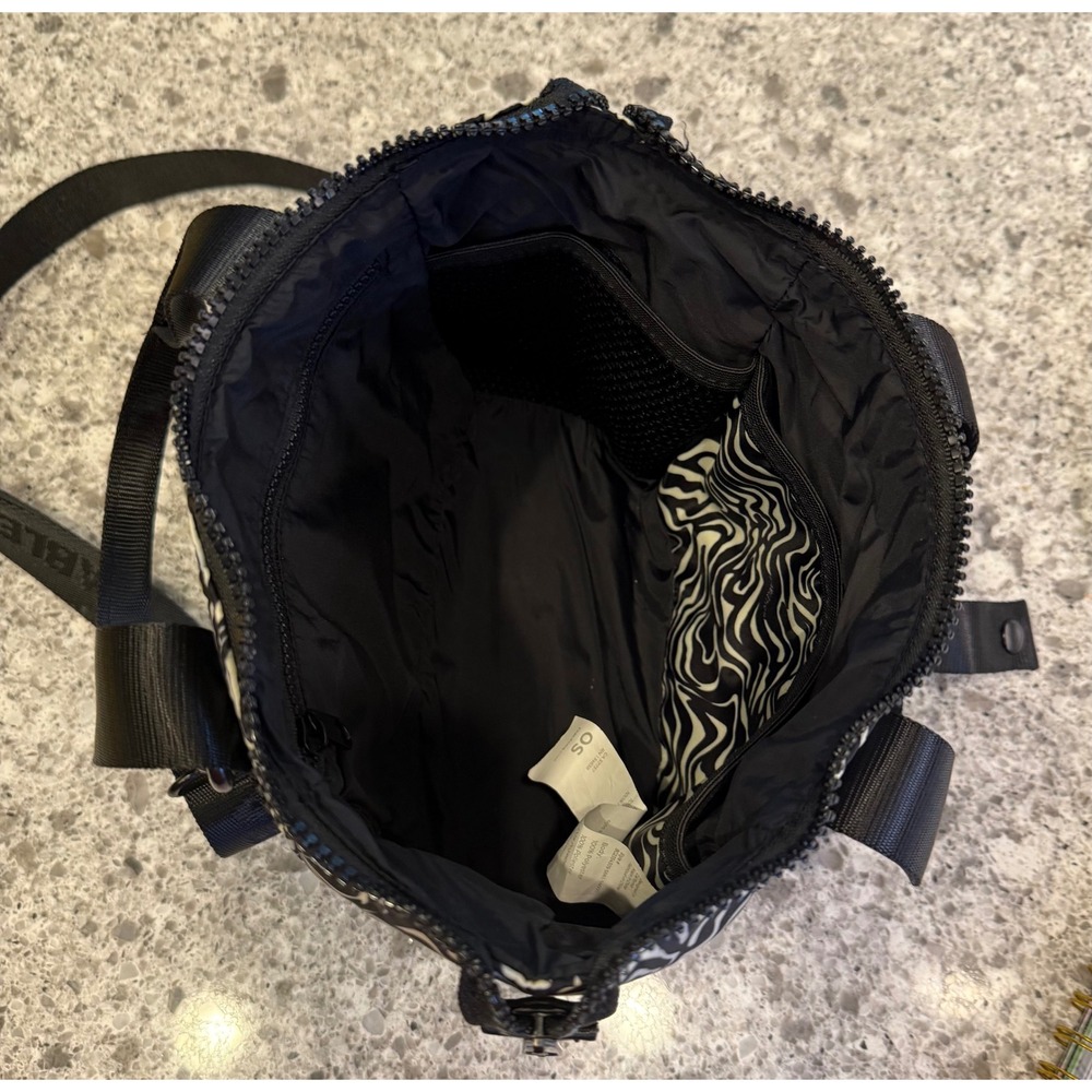 Fabletics Black/White Compact Zebra Print Mini Grip Duffle Bag/Purse/Gym Bag - Picture 9 of 10